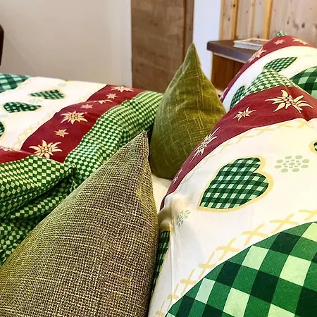 Angstingerhof - Familie Islitzer Çiftlik konaklama